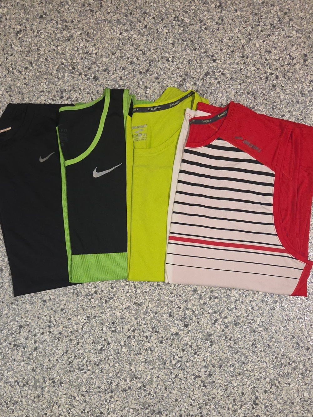 Bundle Of Nike + Brooks Sleeveless Running Shirts Size XL